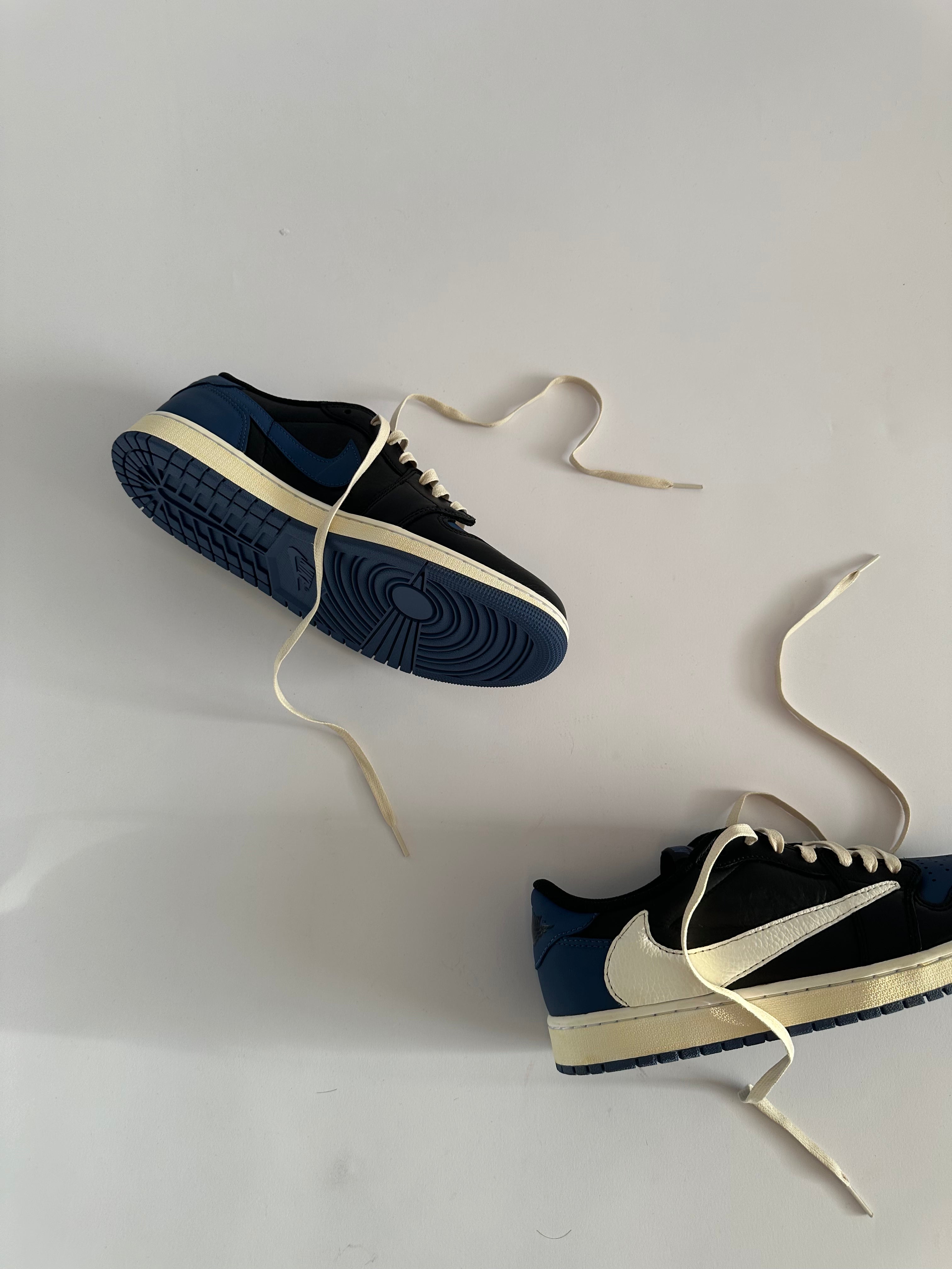 TRAVIS SCOTT JORDAN 1 LOW MYSTIC NAVY