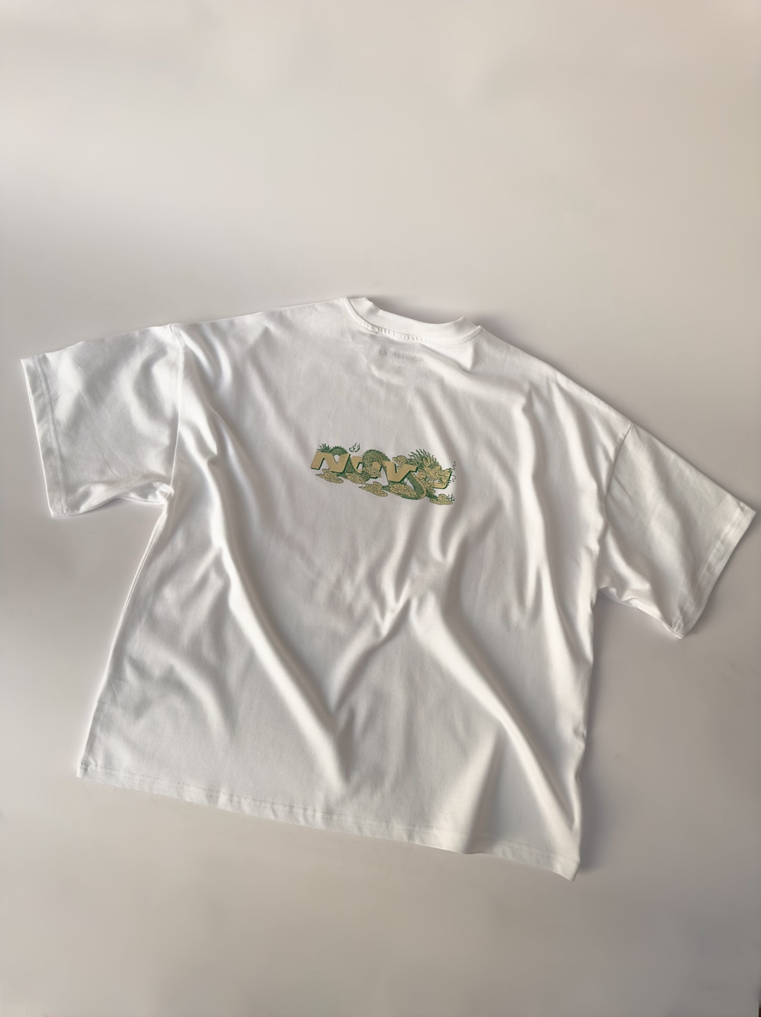 NOVU STUDIO WHITE TEE